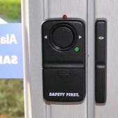 Tür- und Fensteralarm SAFETY First, schwarze Ausführung